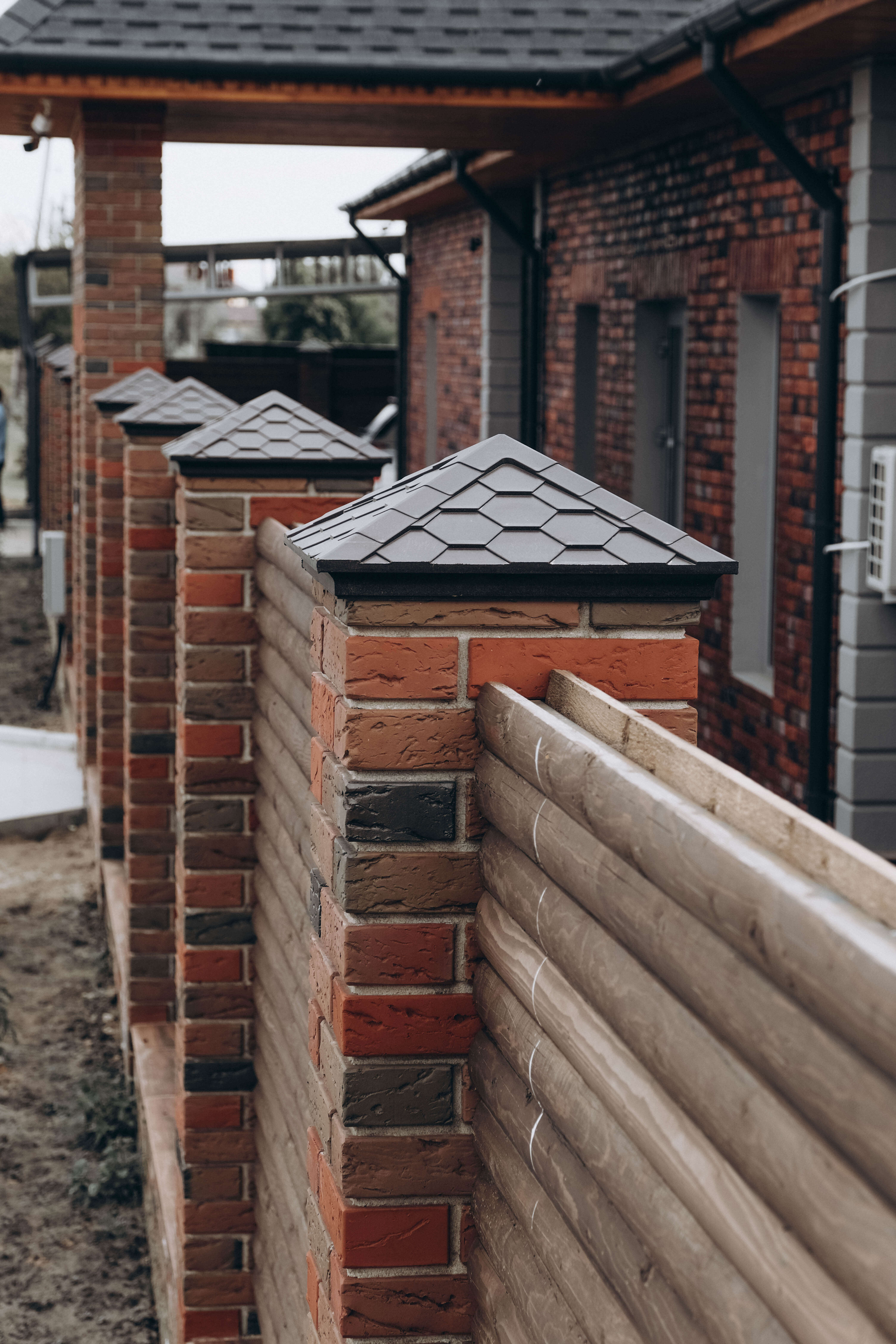 Колпак Zking Эверест Коричневый на столб 1.5х1.5 кирпича (390х390мм) в Евпатории фото